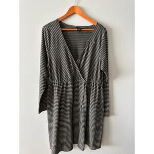 Womens Size 2x Torrid Faux Wrap Dress
